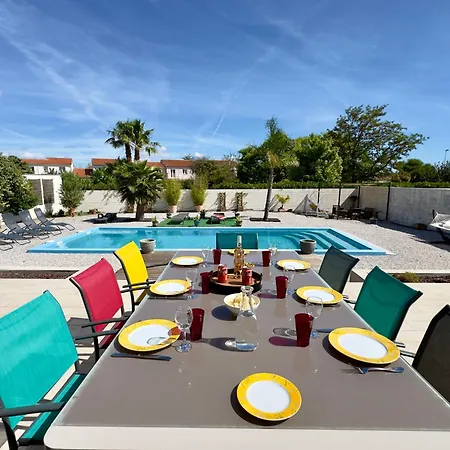 فيلة Soleria-piscine-bbq- Climatisation-sudsejourconciergerie