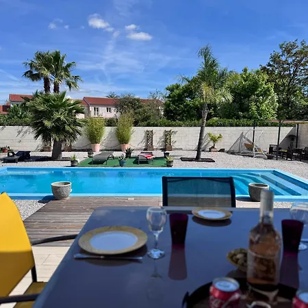 Vila Soleria-piscine-bbq- Climatisation-sudsejourconciergerie