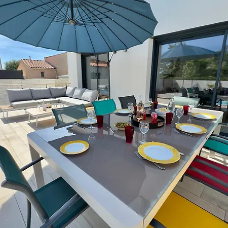 Soleria-piscine-bbq- Climatisation-sudsejourconciergerie * Le Soler
